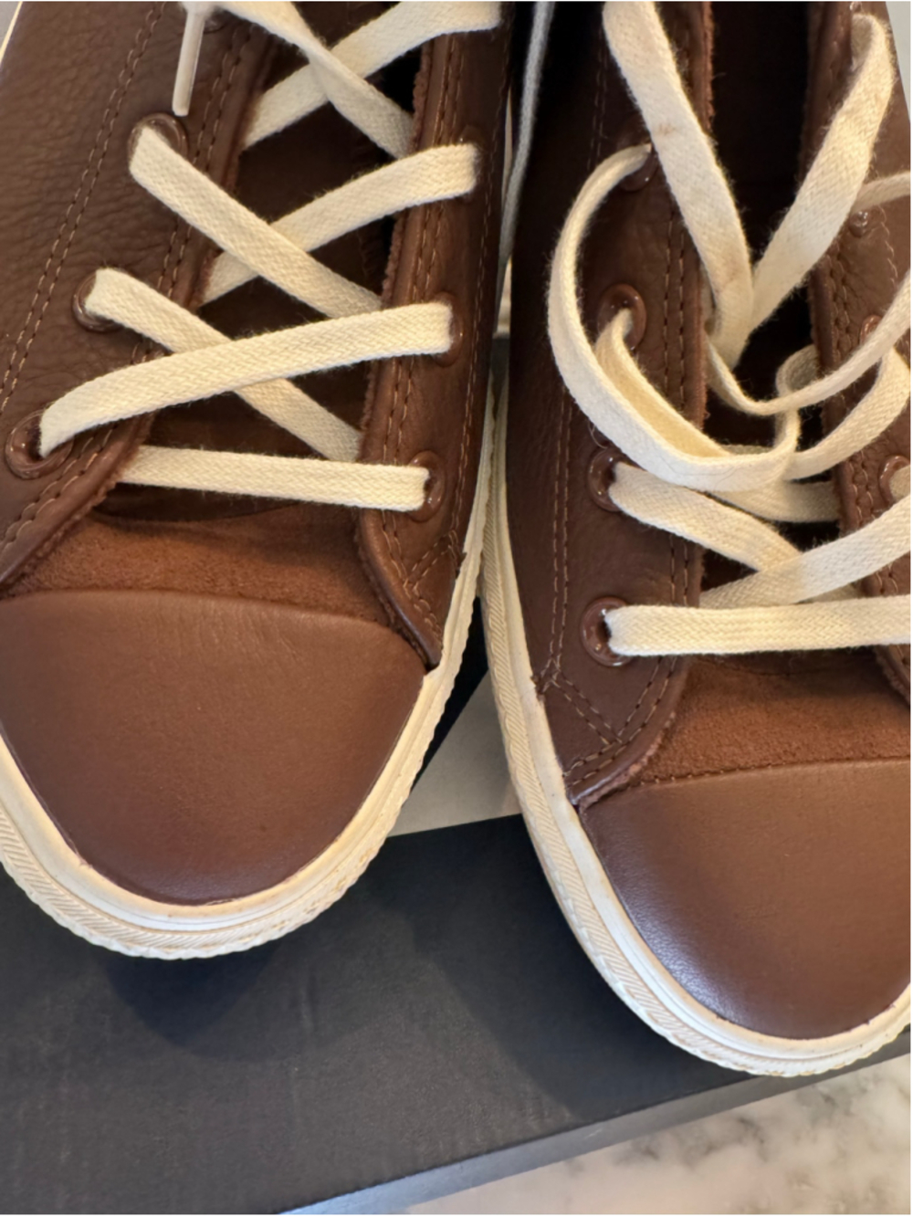 Converse Chuck Taylor All Star Lift Hi A10362C Bear Nap Leather Women’s 11 - Picture 2 of 8